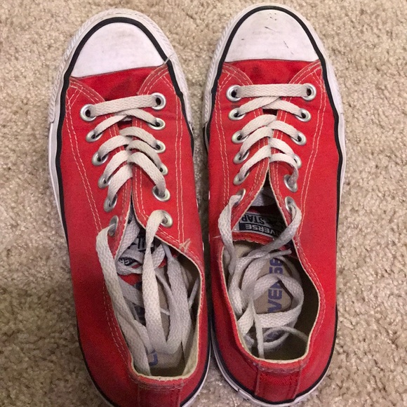 Converse Shoes - Size 6 1/2 red converse